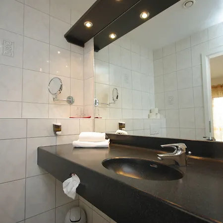 Jakob Hotel 3*